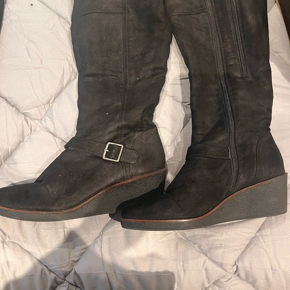 AEROSOLES Black Wedge Heeled Boots